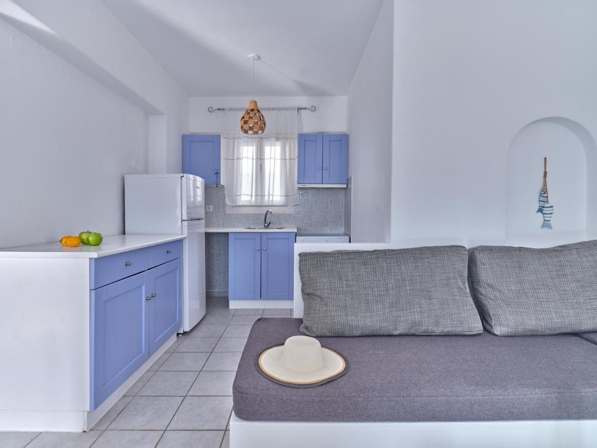 Apartemen 50 m² dengan 2 kamar tidur dan 1 kamar mandi pribadi di Pantai Logaras Piso Livadi Bagian luar foto