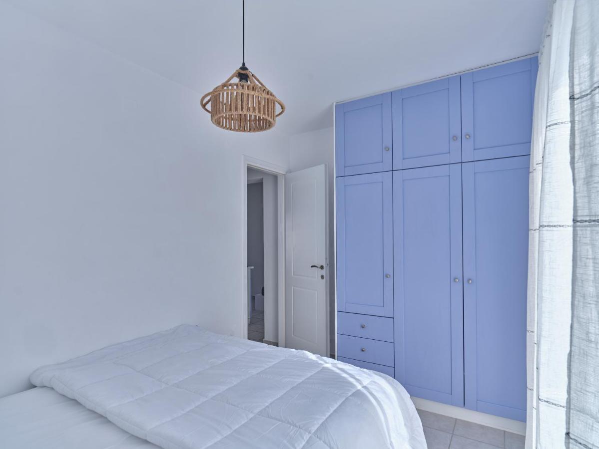 Apartemen 50 m² dengan 2 kamar tidur dan 1 kamar mandi pribadi di Pantai Logaras Piso Livadi Bagian luar foto